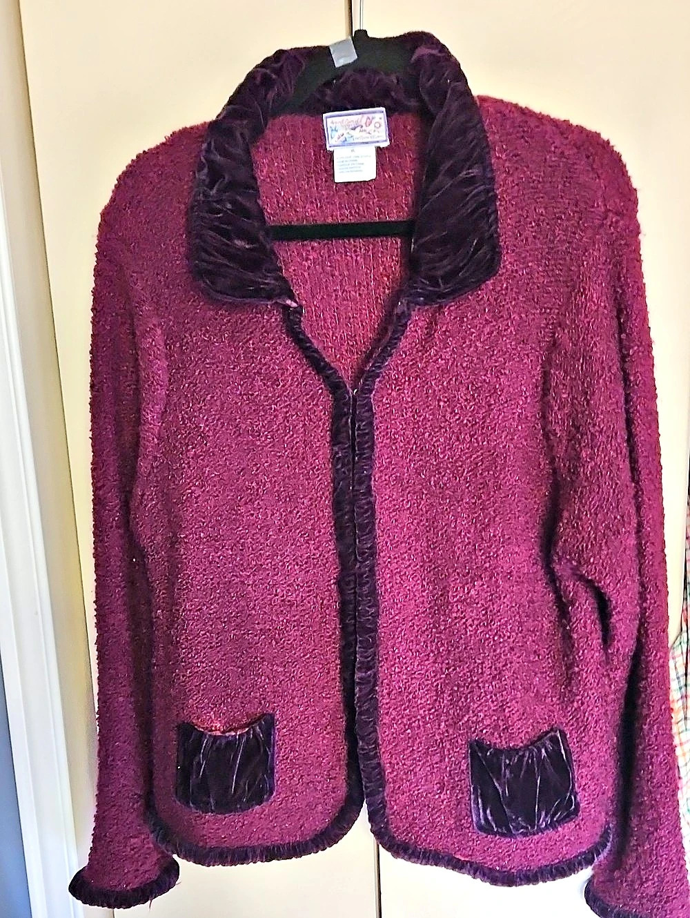 Apple Carmel Women's Bouclé Cardigan in Purple XL
